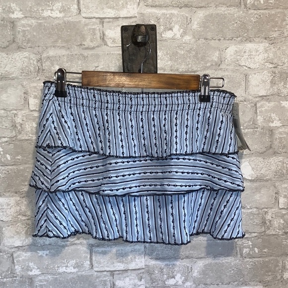 BECCA Dresses & Skirts - Nwt Becca skirt